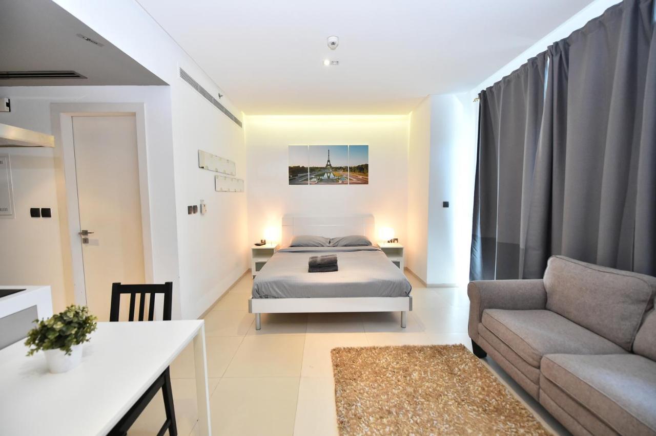 ドバイCozy Studio Apt In Marina - Near Metro, Beach & Mallアパートメント エクステリア 写真